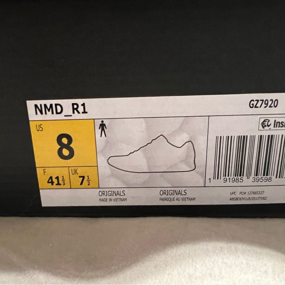 Adidas NMD R1 - Picture 2 of 4
